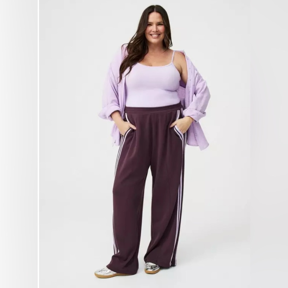 torrid NWOT Plum Studio High-Rise Pull On Track Pants-Size 2